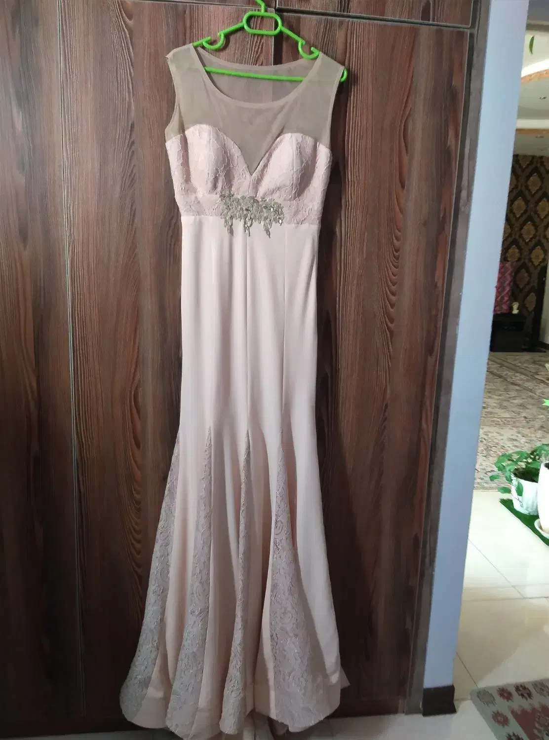 مجلسی|لباس|شاهینشهر, شهرک میلاد|دیوار