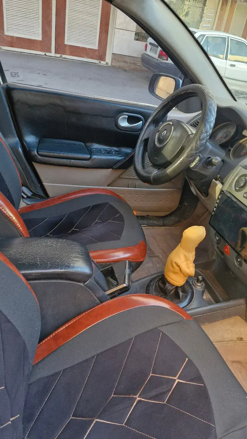 مگان ۹۱ (۲۰۱۲)  E2 آپشنال|خودرو سواری و وانت|اصفهان, وحید|دیوار