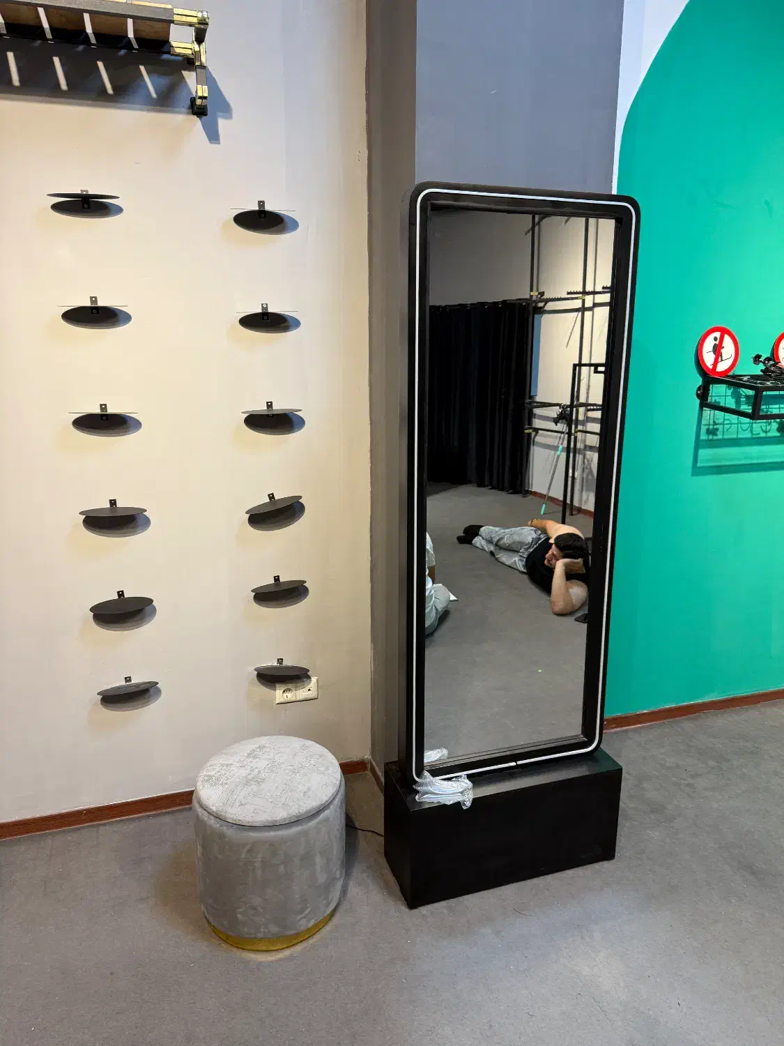 فروش لوازم بوتیک میزکانتر و اینه و رگال|فروشگاه و مغازه|ماهدشت, |دیوار