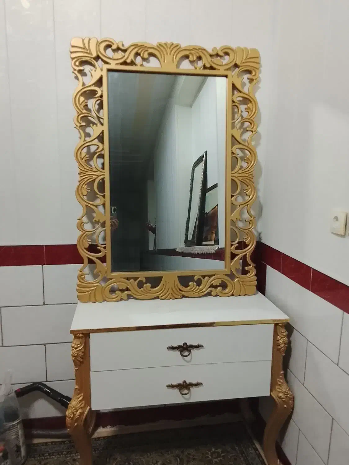 میز ارایش|بوفه، ویترین، کنسول|بروجن, |دیوار