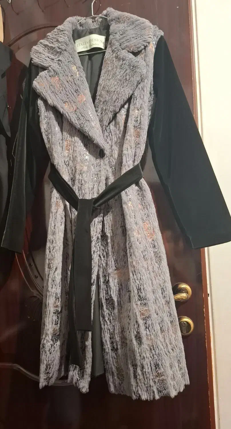 پالتو زنانه|لباس|باسمنج, |دیوار