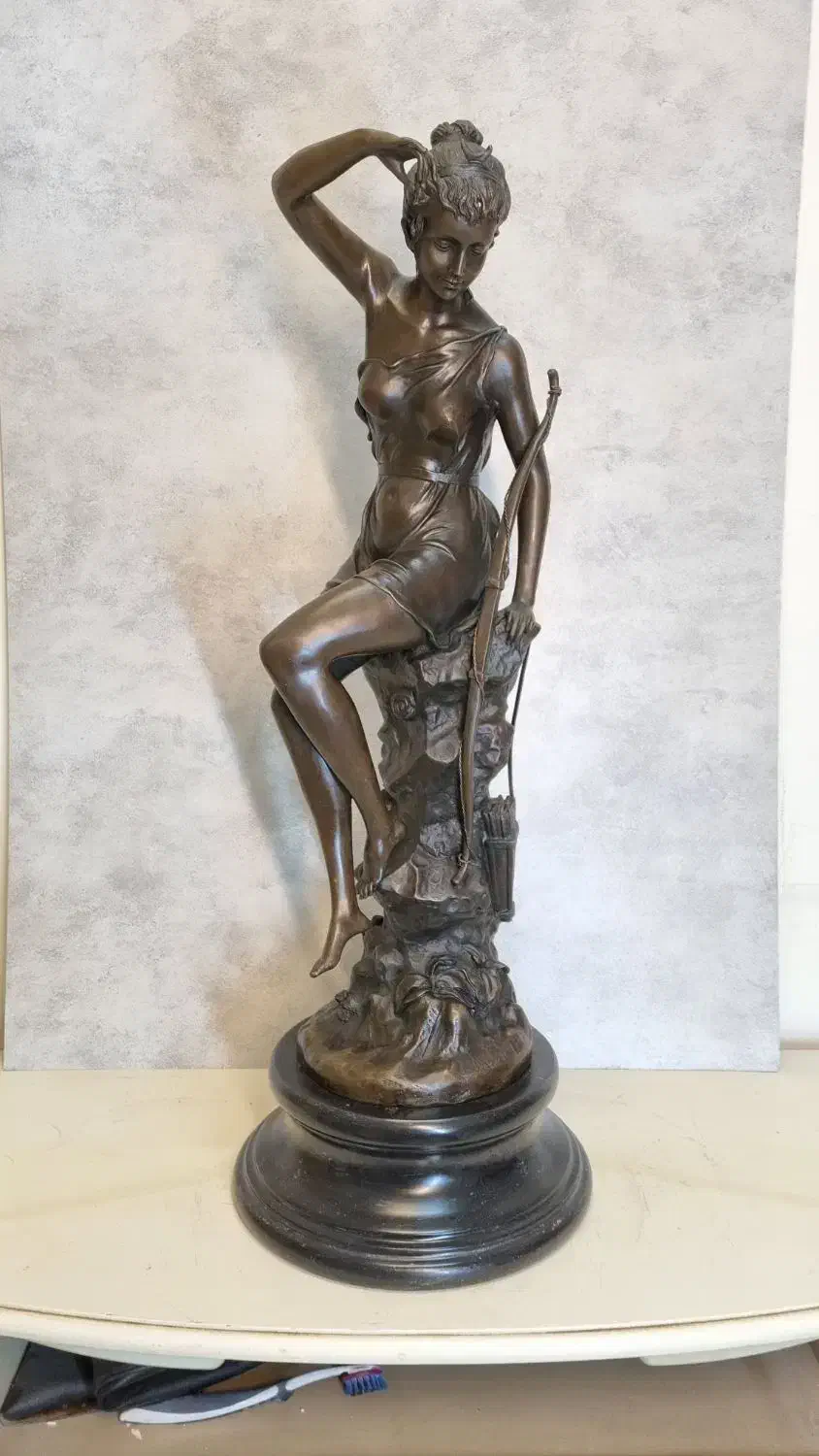 مجسمه برنزی کار ظریف|مجسمه، تندیس، ماکت|تهران, فردوسی|دیوار