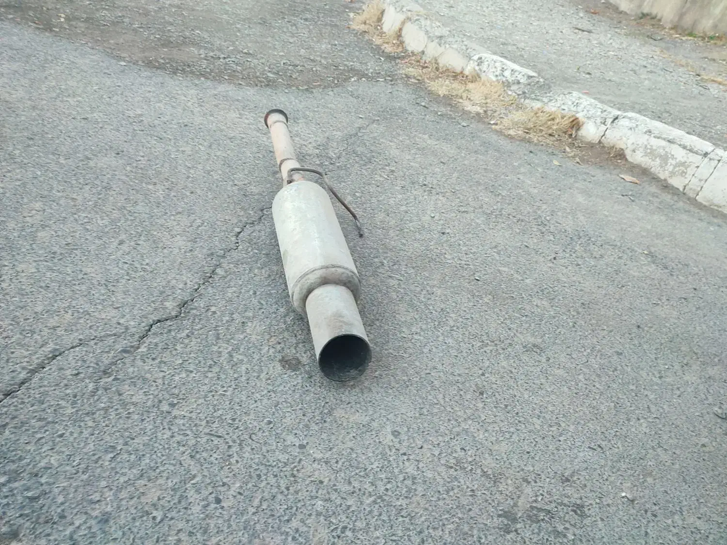 اکزوز هاوارد|قطعات یدکی و لوازم جانبی|هشتگرد, مدرس|دیوار