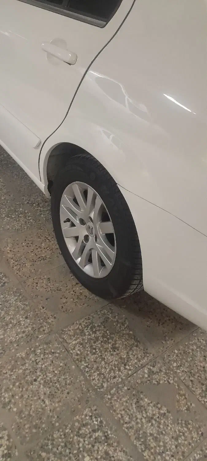 دنا خانگی و تمیز مدل ۹۶|خودرو سواری و وانت|اصفهان, کوی شهید کشوری|دیوار