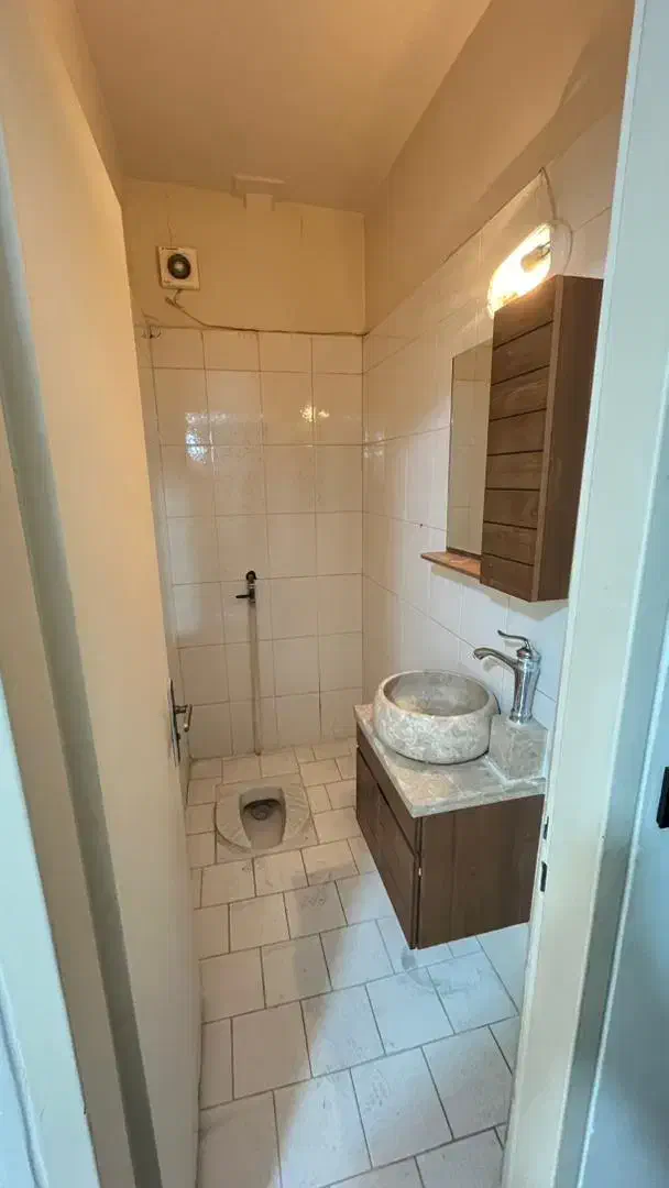 ۴۸ متری نقلی با پارکینگ مناسب زوج‌های جوان