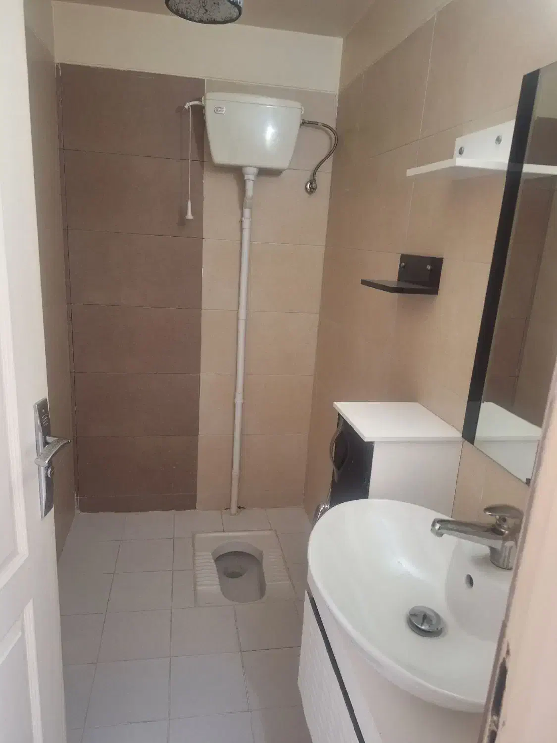 آپارتمان ۱۱۰متری  فول بازسازی دریاچه چیتگر