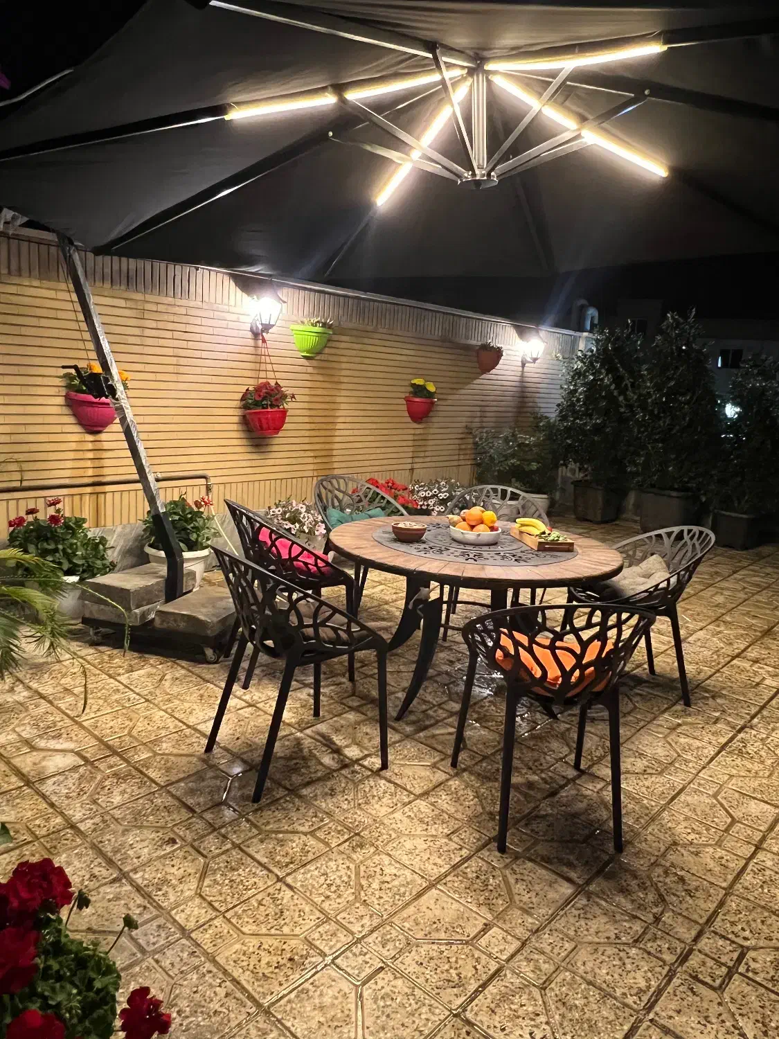 میز آتشگاه و صندلی و چتر چراغ دار|میز و صندلی غذاخوری|نوشهر, |دیوار