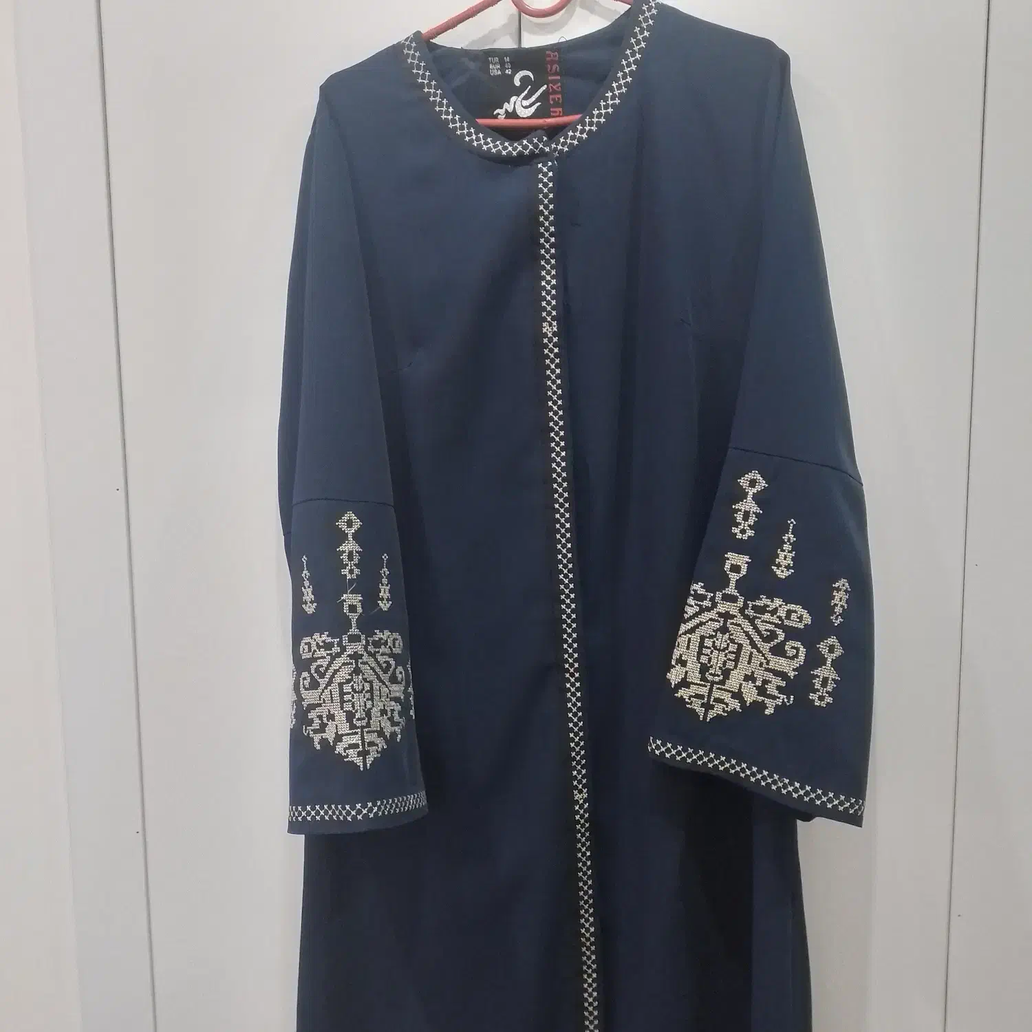 مانتو|لباس|رشت, جماران|دیوار