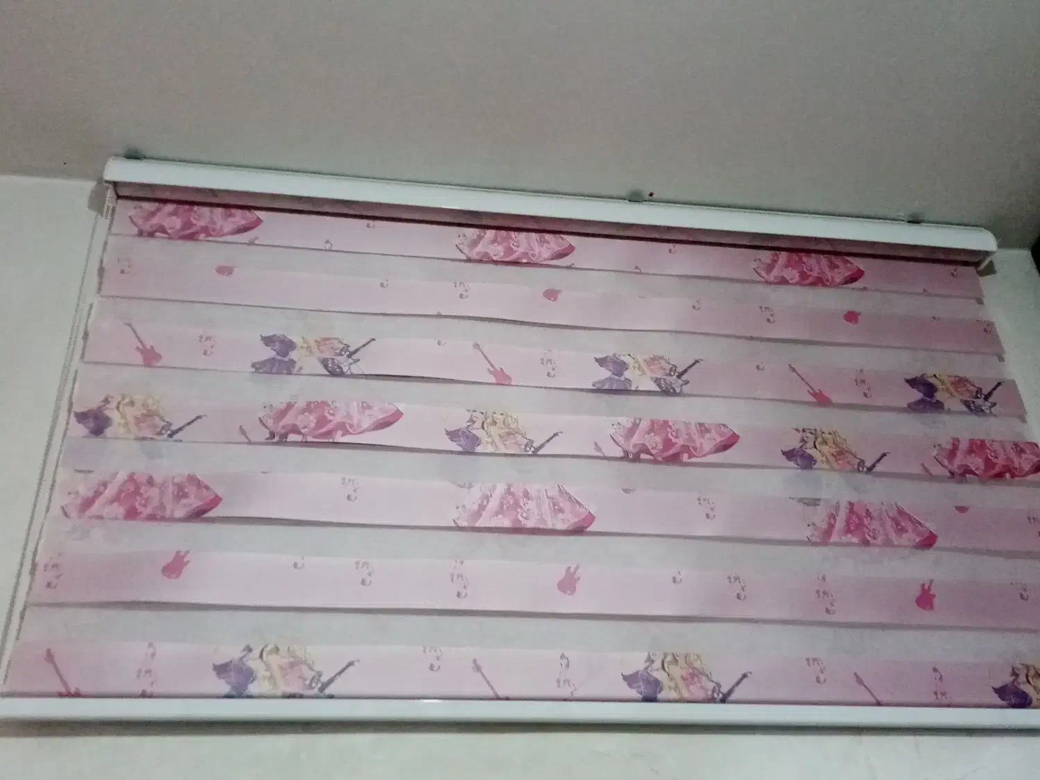 پرده زبرا|پرده، رانر، رومیزی|باسمنج, |دیوار