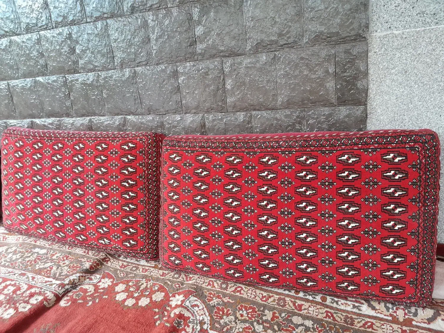 یک جفت پشتی ماشینی در حد نو|پشتی|آمل, |دیوار