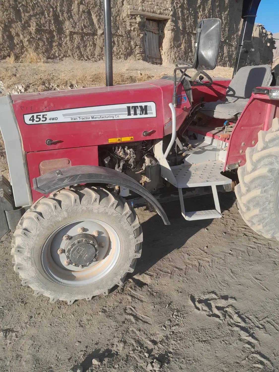 فروش تراکتور ۱۴۰۳|خودرو سنگین|بوئین و میاندشت, |دیوار