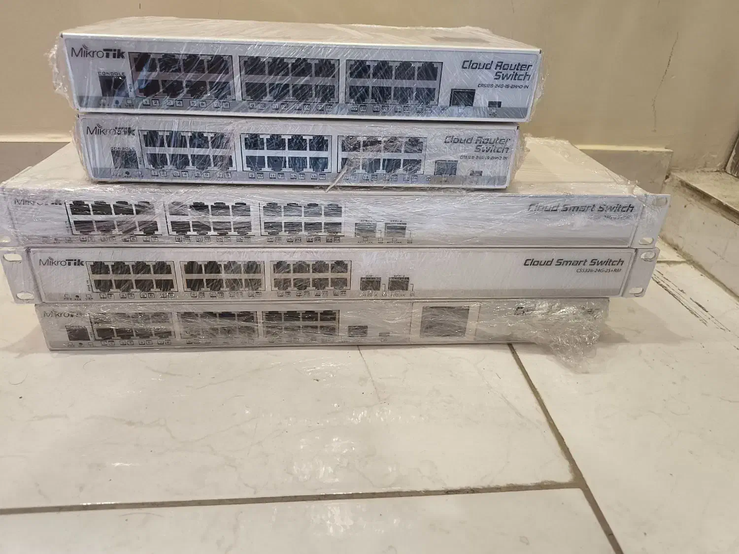 فروش روتر میکروتیک crs 125css crs326|مودم و تجهیزات شبکه|تهران, هلال احمر|دیوار