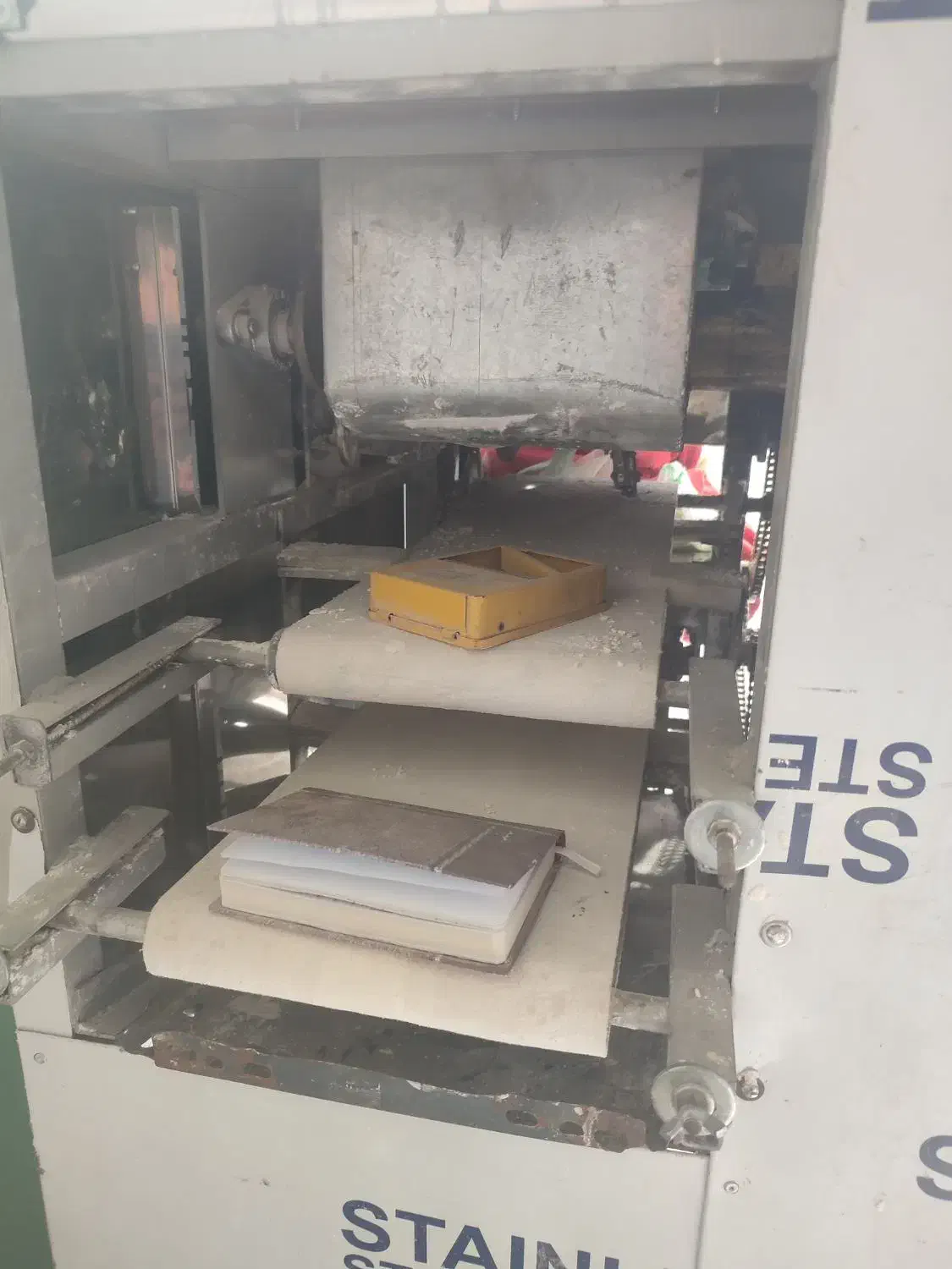 فروش دستگاههای چونه گیر .رشته بری. پهن کن|ماشین‌آلات صنعتی|پیشخور, |دیوار