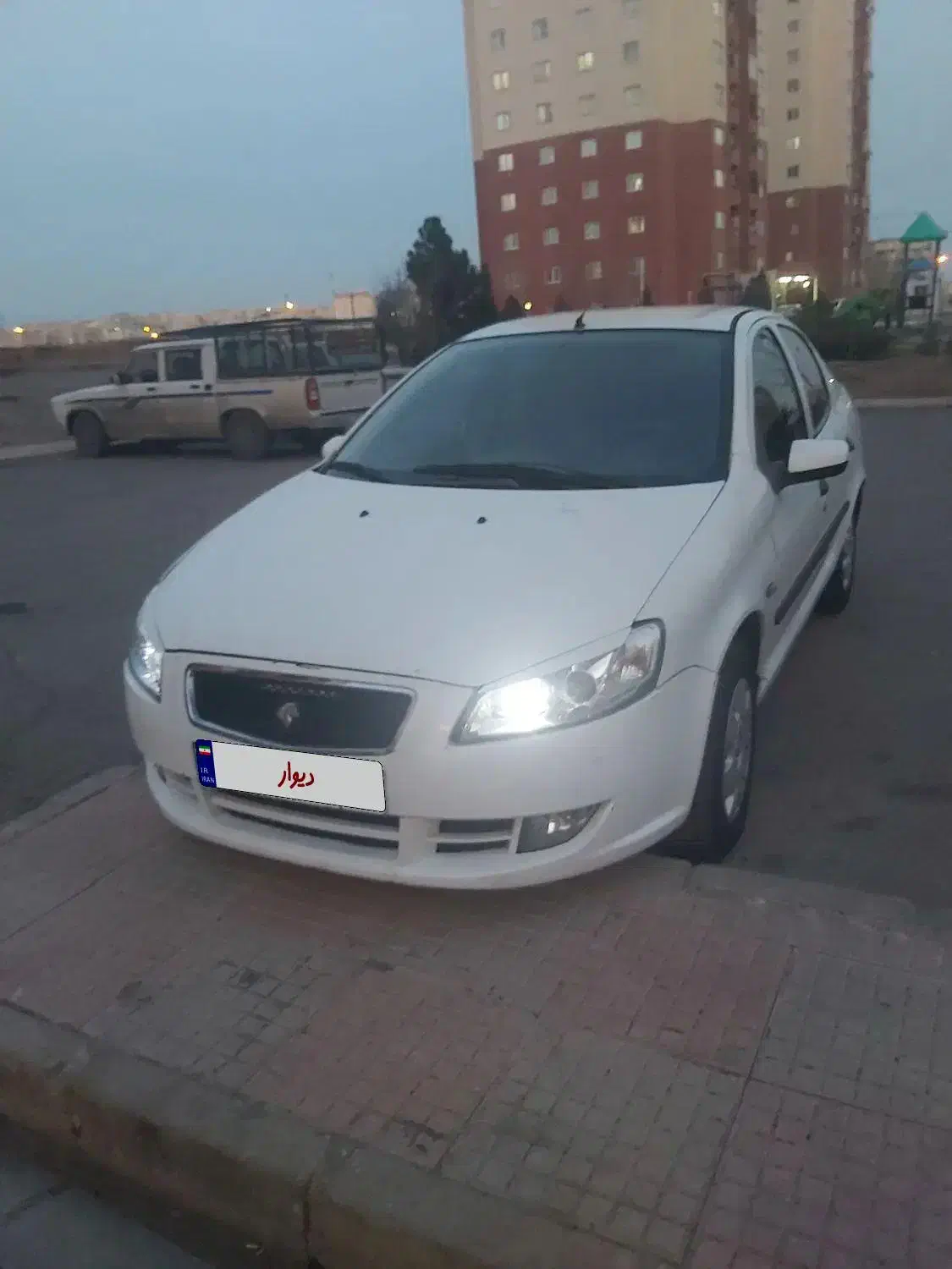 رانا مدل ۹۳ lx|خودرو سواری و وانت|پرند, فاز ۵|دیوار