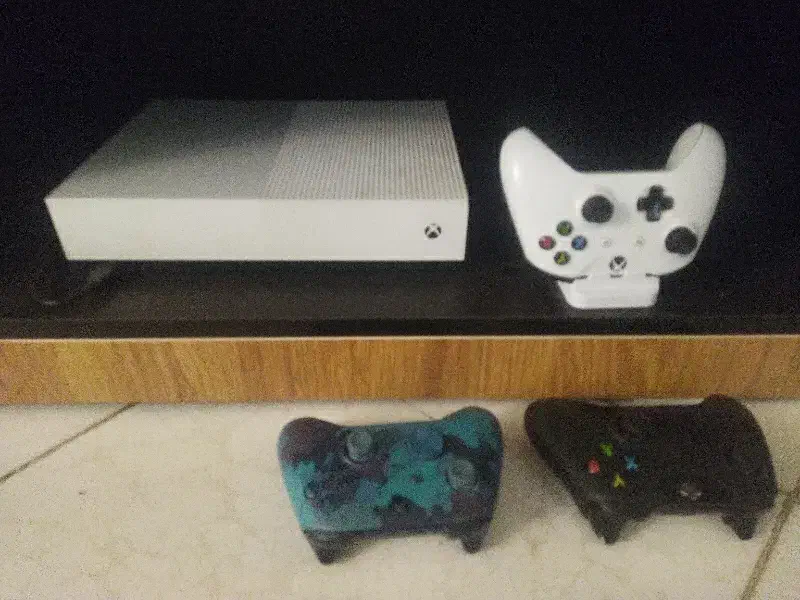 ایکس باکس one s|کنسول، بازی ویدئویی و آنلاین|تهران, فرحزاد|دیوار