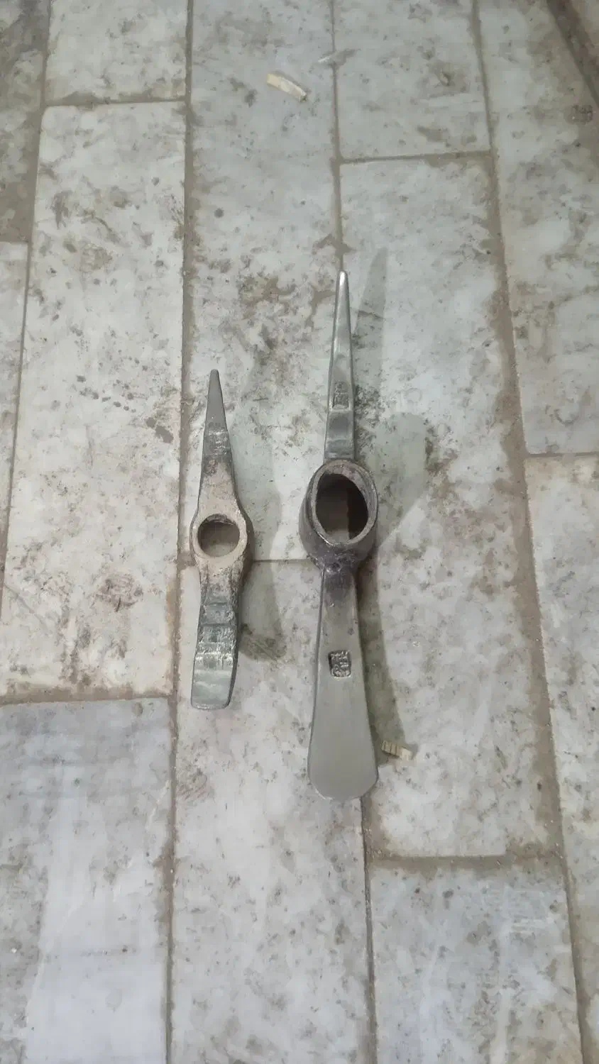 کلنگ ، قلم،تیشه تیز کنی ،اهنگری، چاقو تیز کنی|ابزارآلات|بیرجند, |دیوار