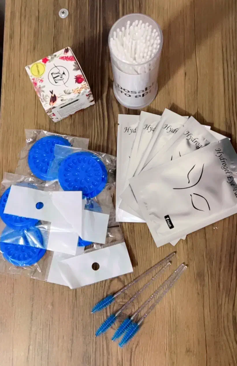 مینی پک وسایل اکستنشن مژه|آرایشی، بهداشتی، درمانی|اصفهان, تخت فولاد|دیوار