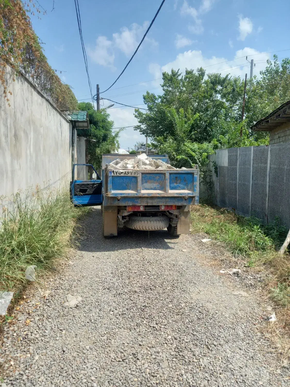 حمل شن وماسه ونوخاله وخاک باغچه عالی|خدمات حمل و نقل|رشت, بلوار گیلان|دیوار