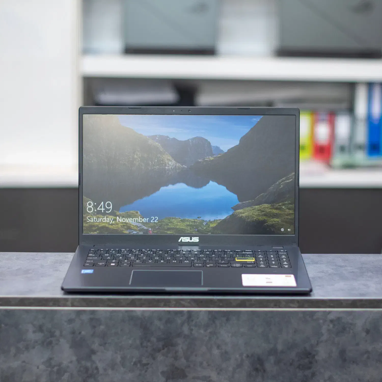 لپتاپ ASUS 4GB/256gb SSD مناسب حسابداری و دانشجویی|رایانه همراه|یزد, |دیوار