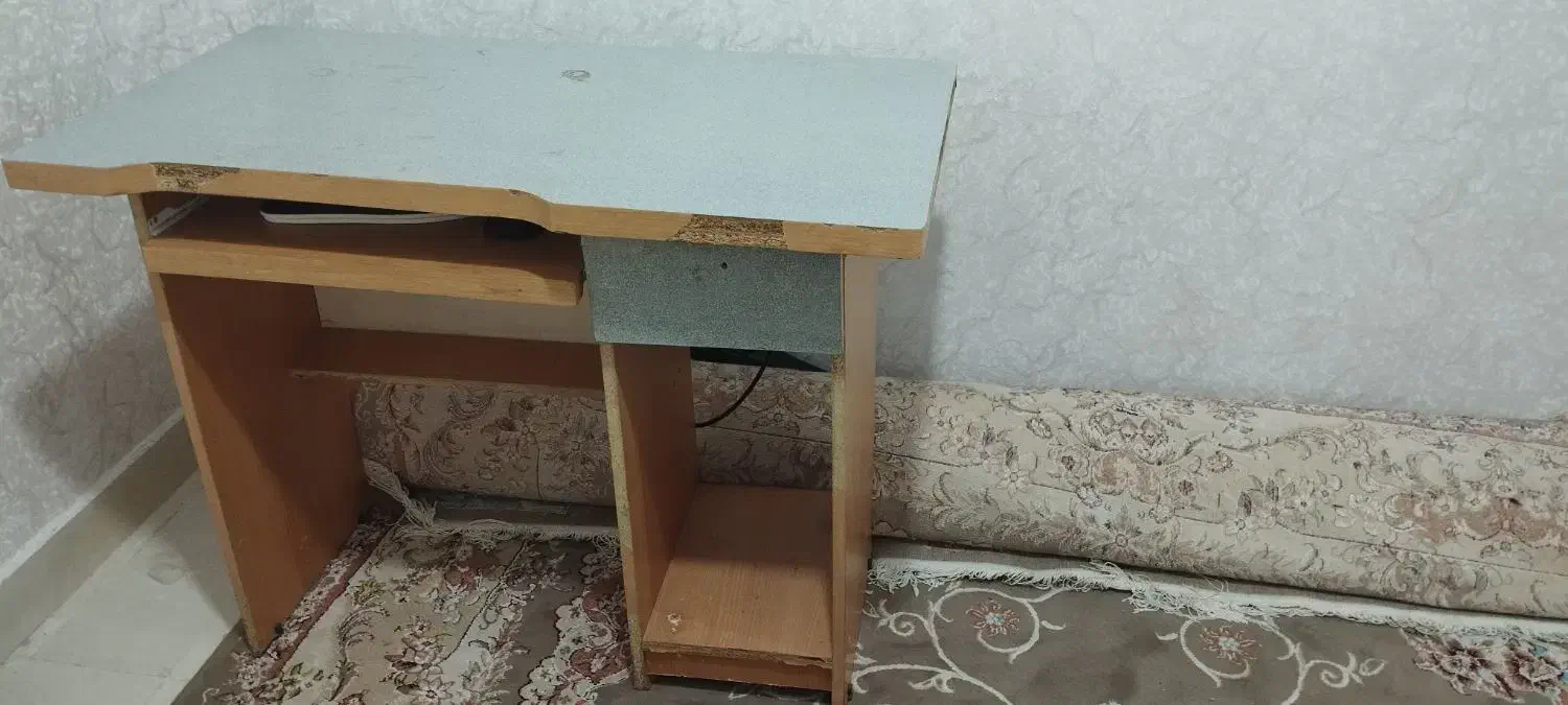 میز کامپیوتر در حد نو|میز تحریر و کامپیوتر|نورآباد, |دیوار