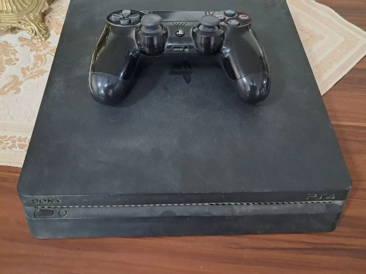 دستگاه بازی ps4 همراه با یک دسته بازی|کنسول، بازی ویدئویی و آنلاین|تربت‌حیدریه, حسنی بالا|دیوار