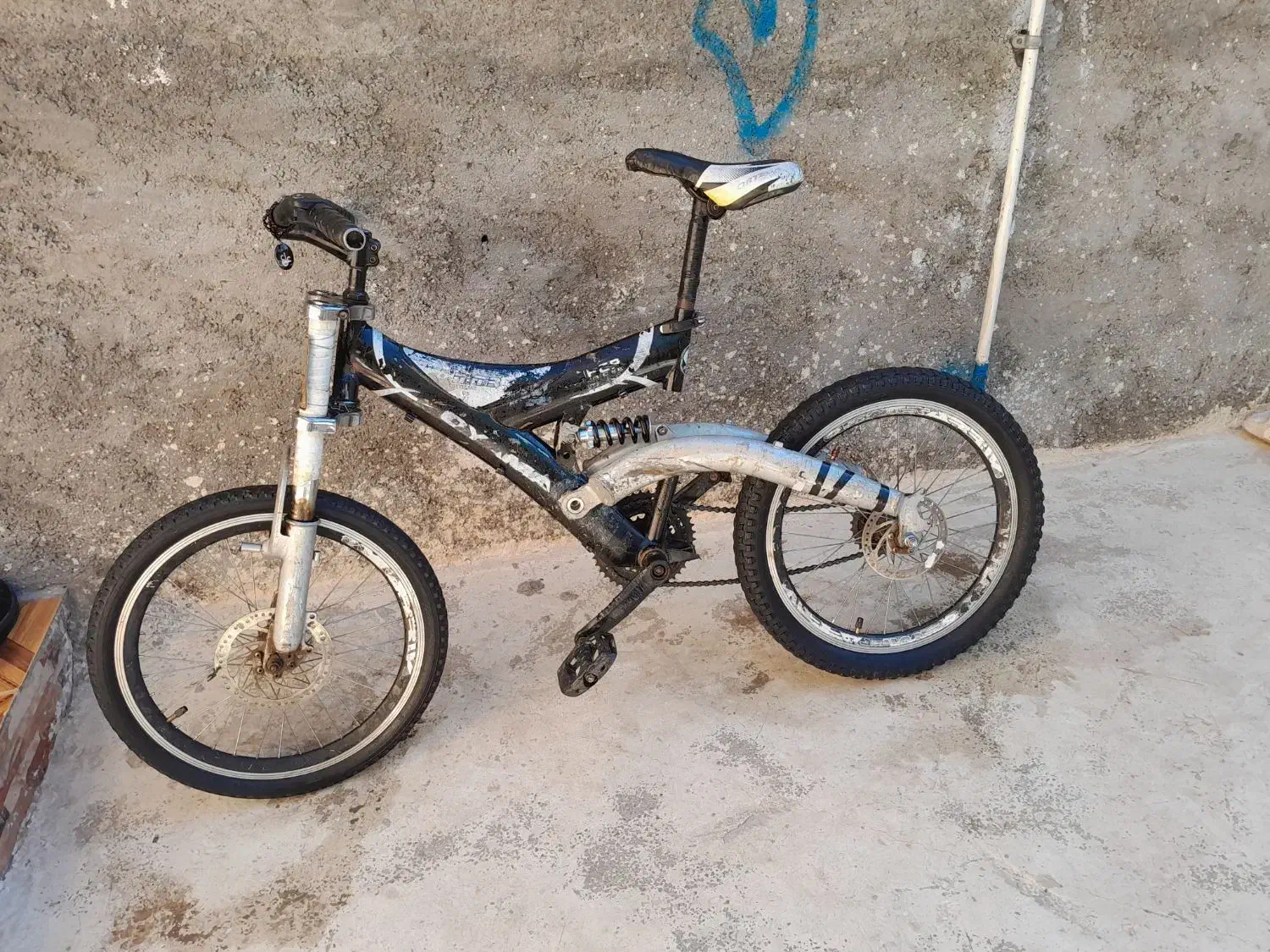 چرخ|دوچرخه، اسکیت، اسکوتر|لردگان, |دیوار