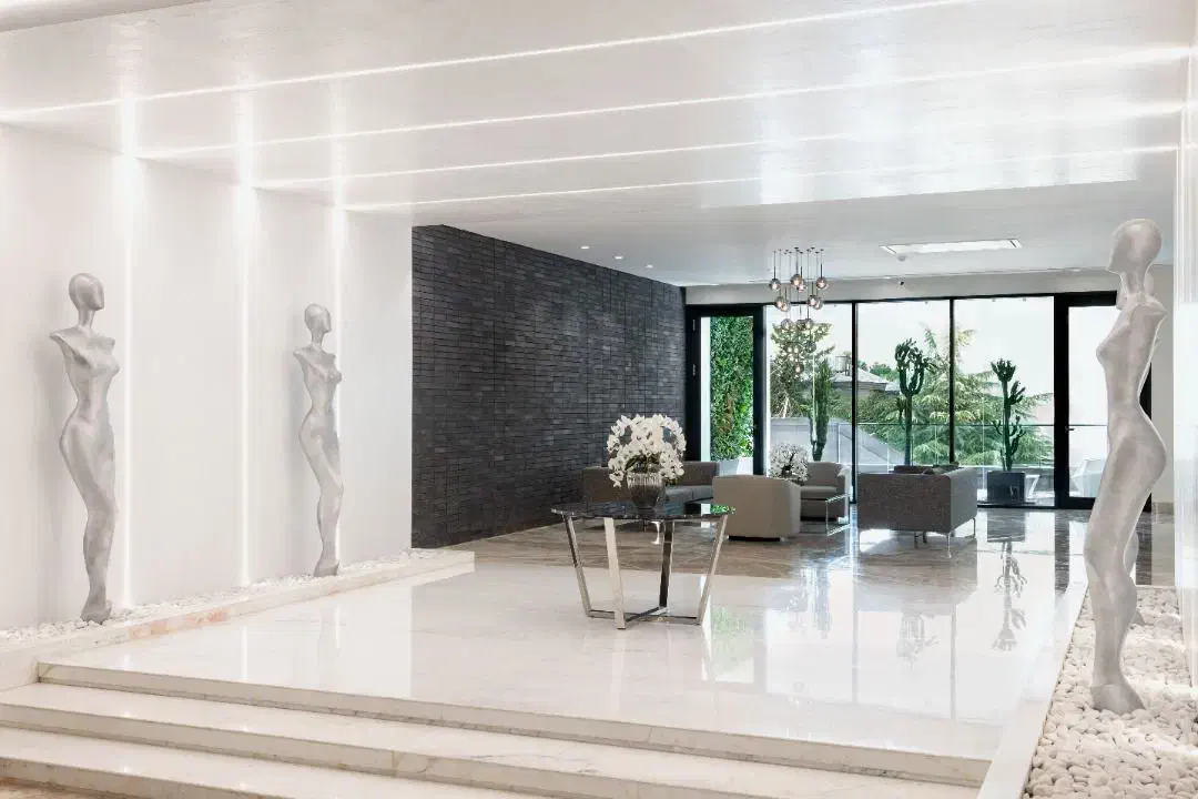 بالای کاج ۲۶۰ متر ۳ خوابه فول مشاعات