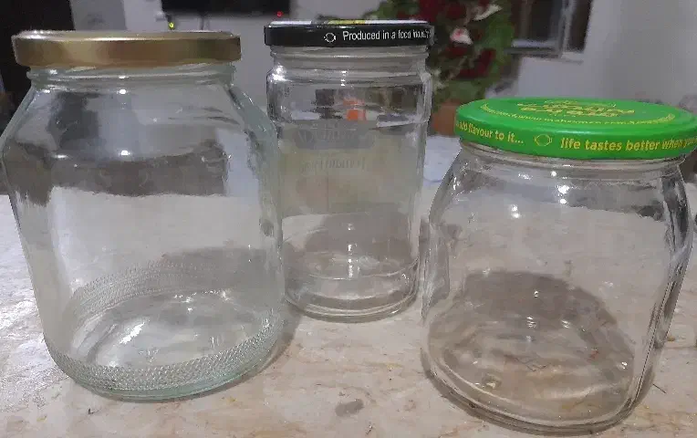 تعدادی شیشه برای فروش|ظروف نگهدارنده، پلاستیکی، یکبارمصرف|صدرا-فارس, فاز ۱|دیوار