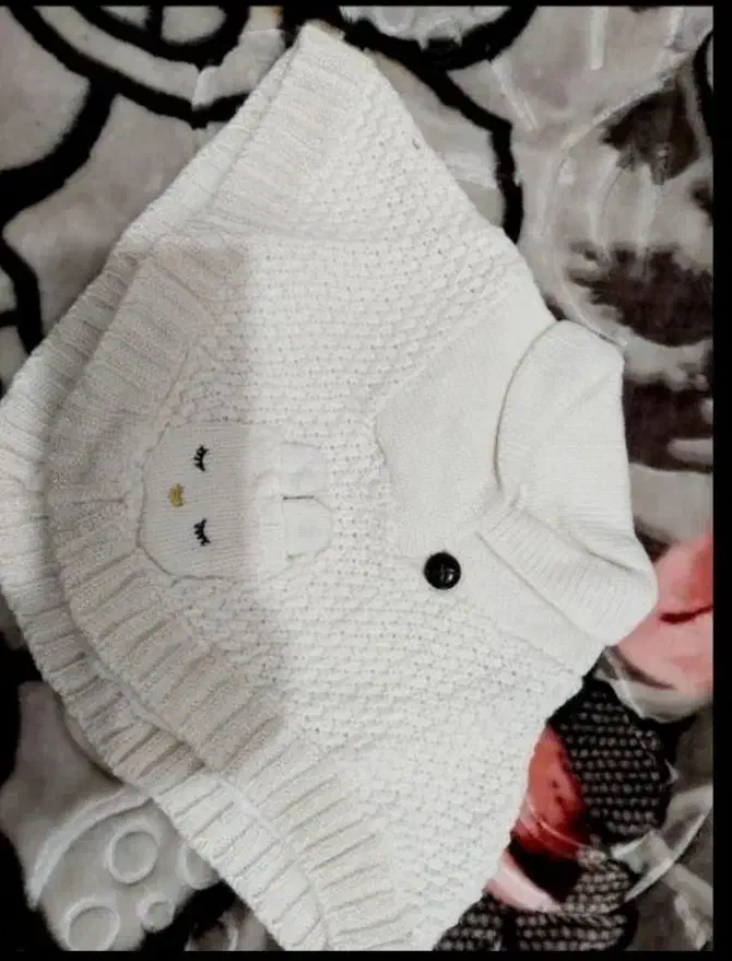 شنل بافت نوزادی خارجی برند kiabi رنگ شیری|کفش و لباس بچه|قم, باجک یک|دیوار