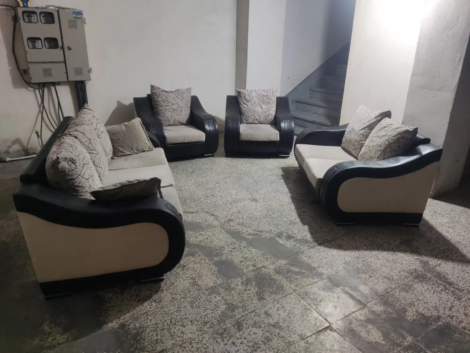 مبلمان راحتی|مبلمان خانگی و میز عسلی|ساری, |دیوار