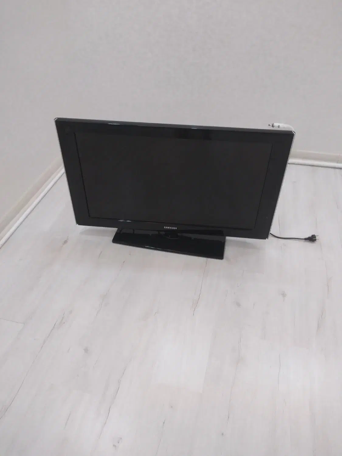 تلوزیون|تلویزیون و پروژکتور|خوی, |دیوار