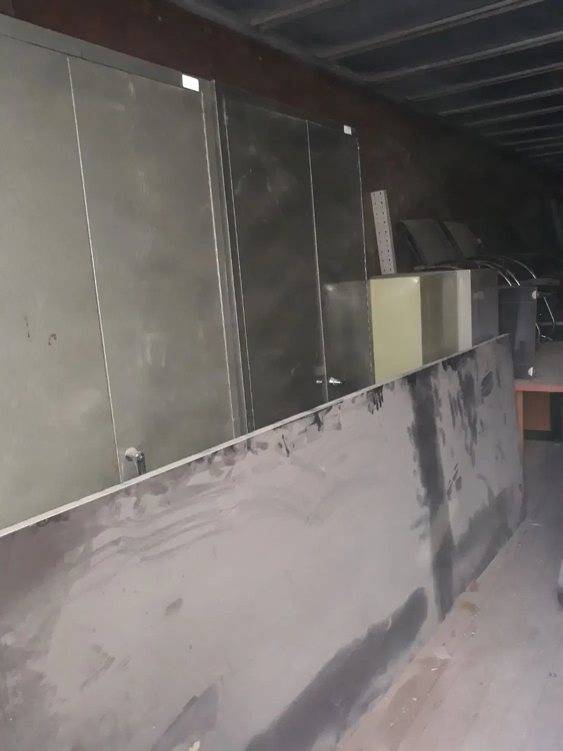 میز و صندلی ،کمد و فایل فلزی|مبلمان اداری|کرمانشاه, |دیوار