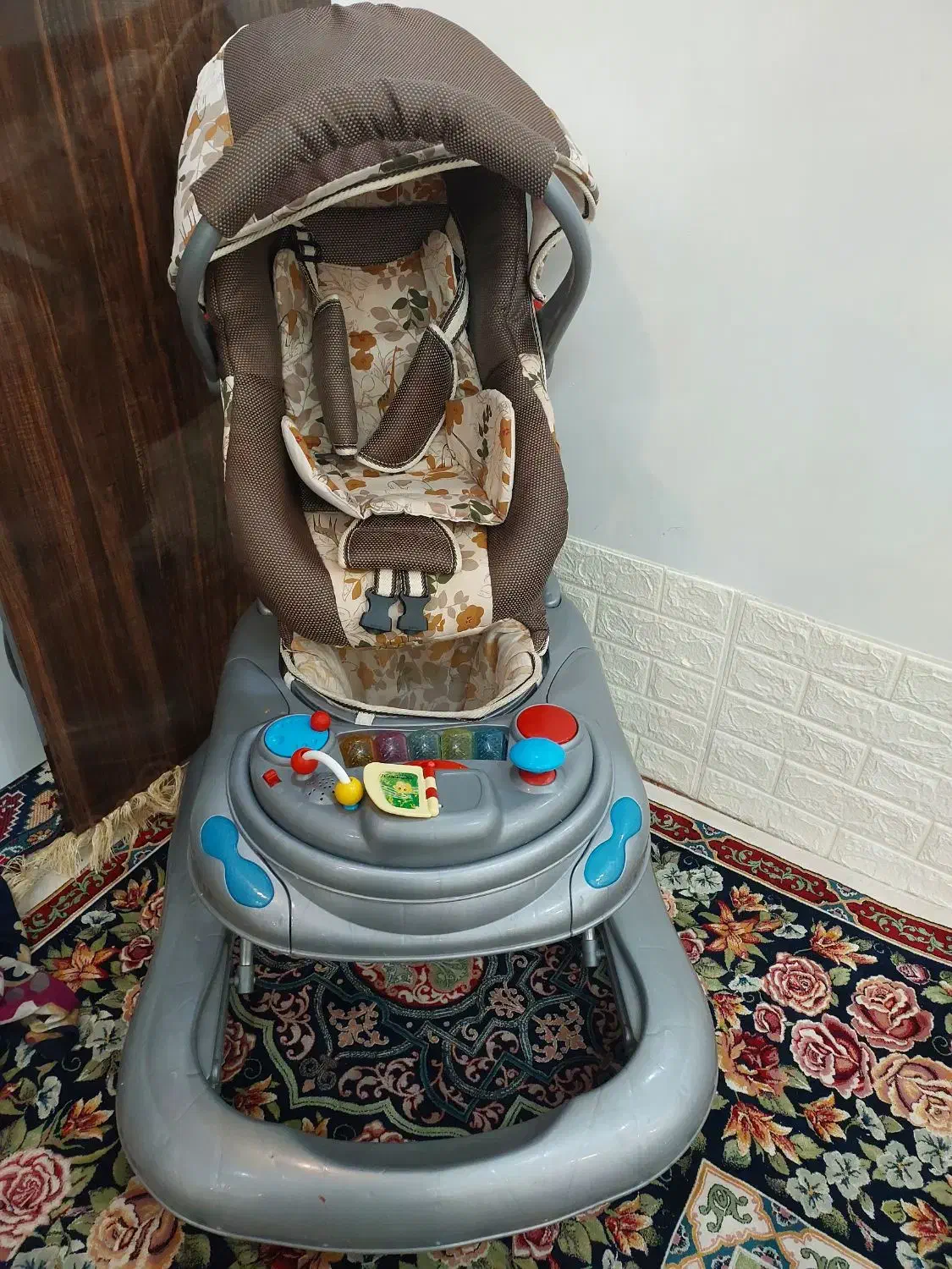 روروئک وکریرکودک|کالسکه و لوازم جانبی|شهرکرد, |دیوار