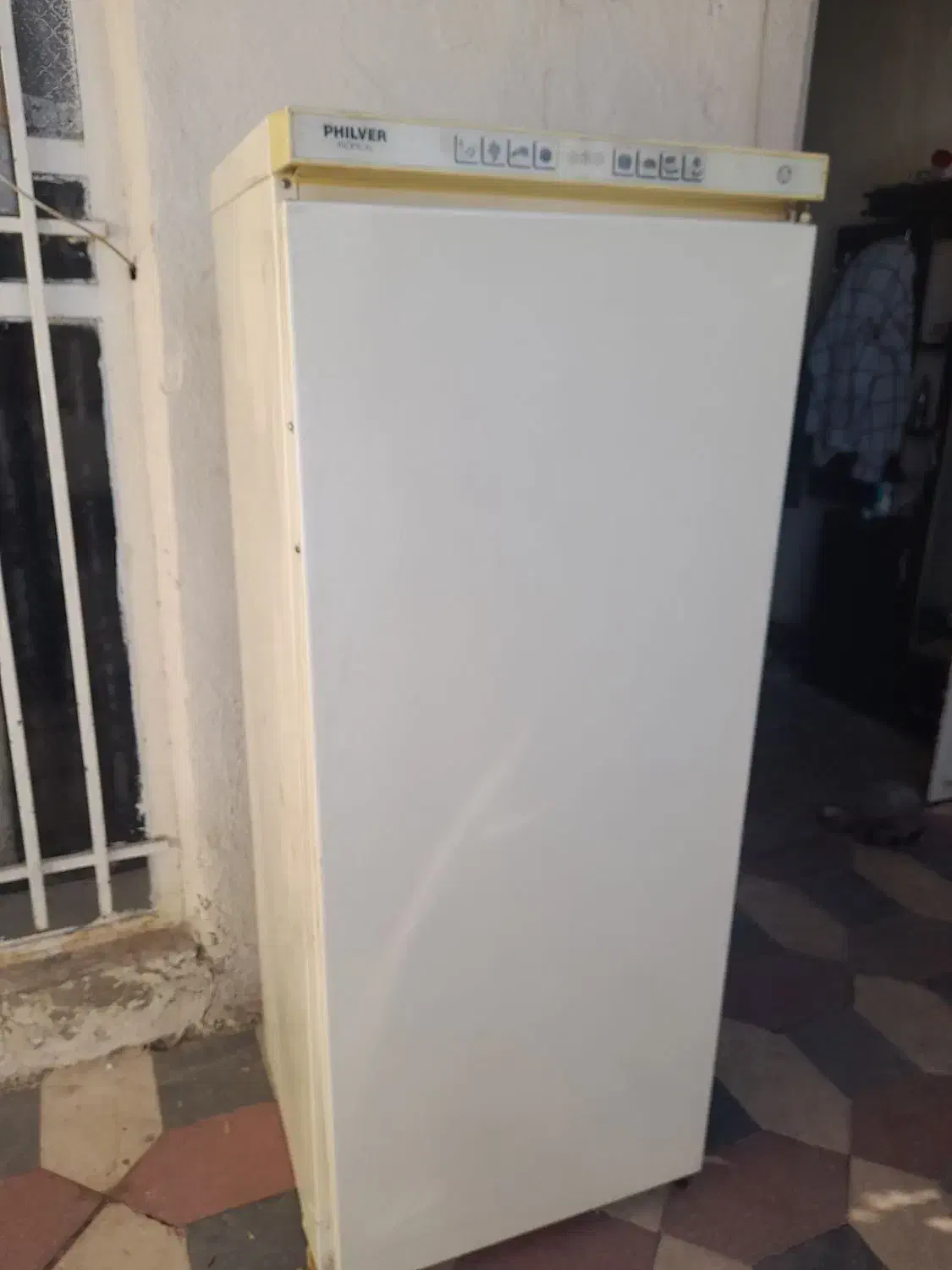 دو یخچال فریزر  ۹فوت ۱۲ فوت و یک کوئیک خونگی..|یخچال و فریزر|شیراز, کوزه گری|دیوار