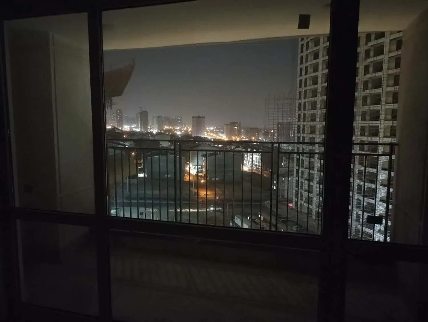 ۱۵۵ متری، کلید نخورده، شیک