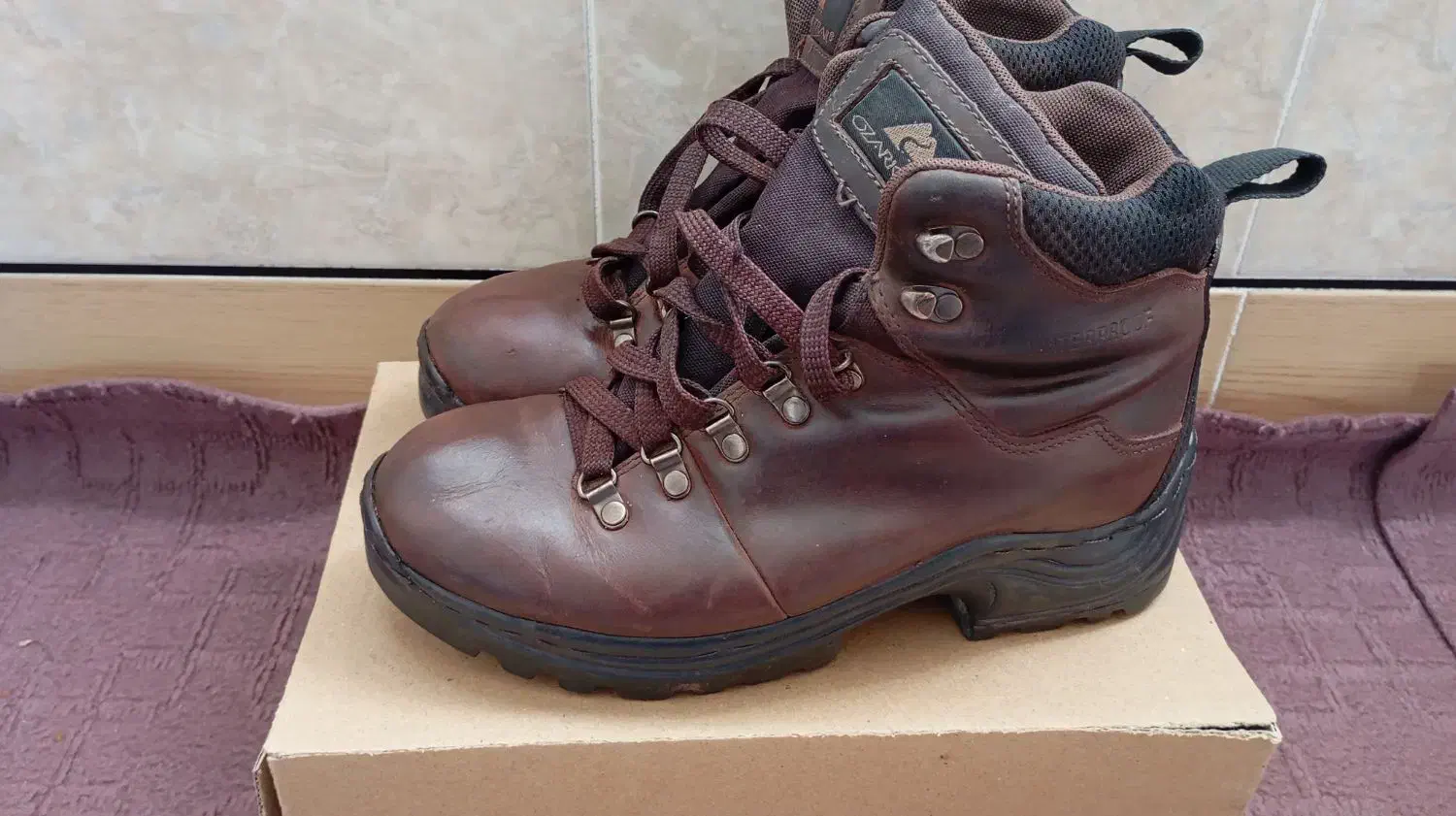 کفش کوهنوردی اورجینال دست دوم|کیف، کفش، کمربند|گنبد کاووس, |دیوار