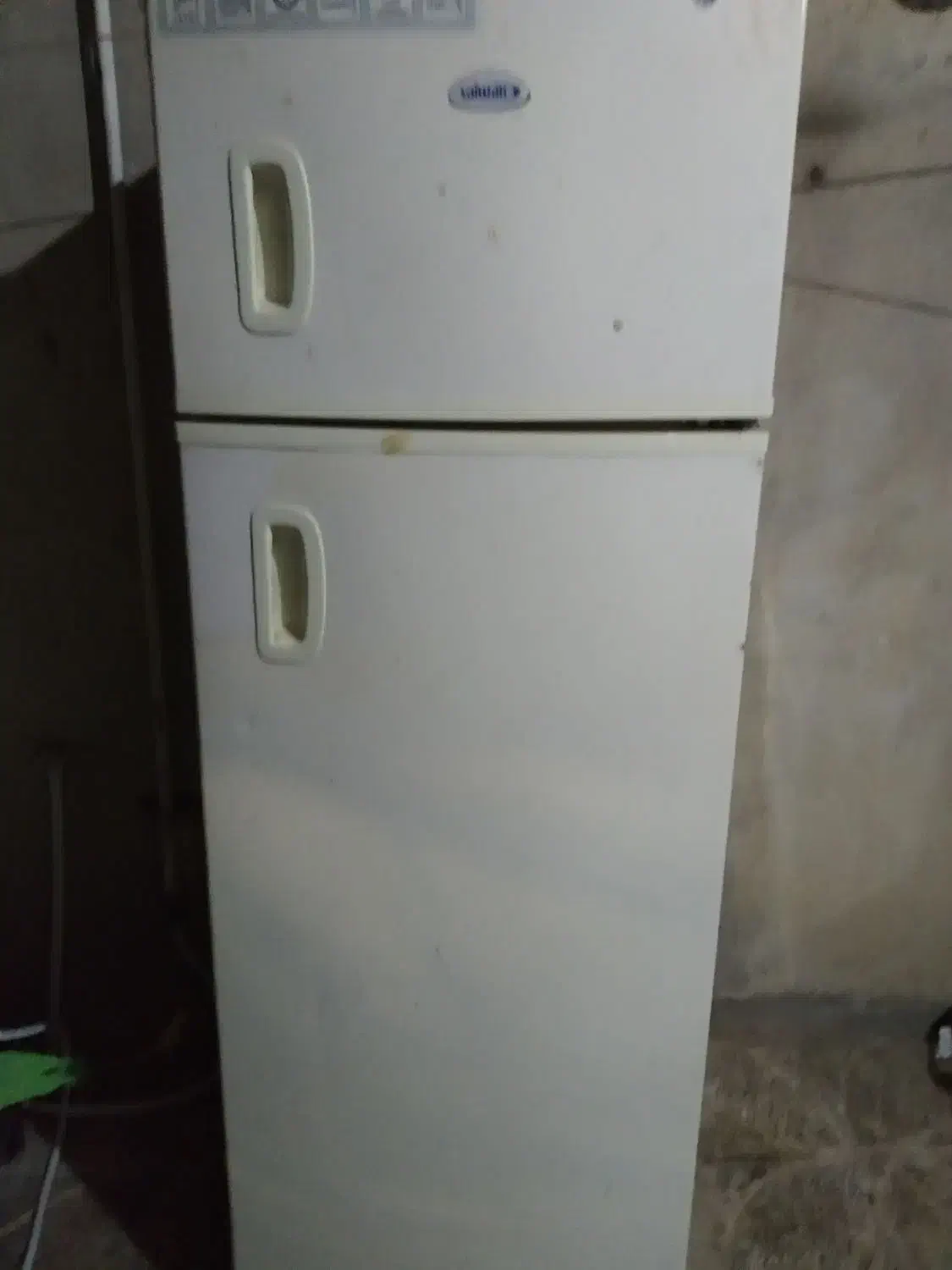 یخچال|یخچال و فریزر|آشخانه, |دیوار