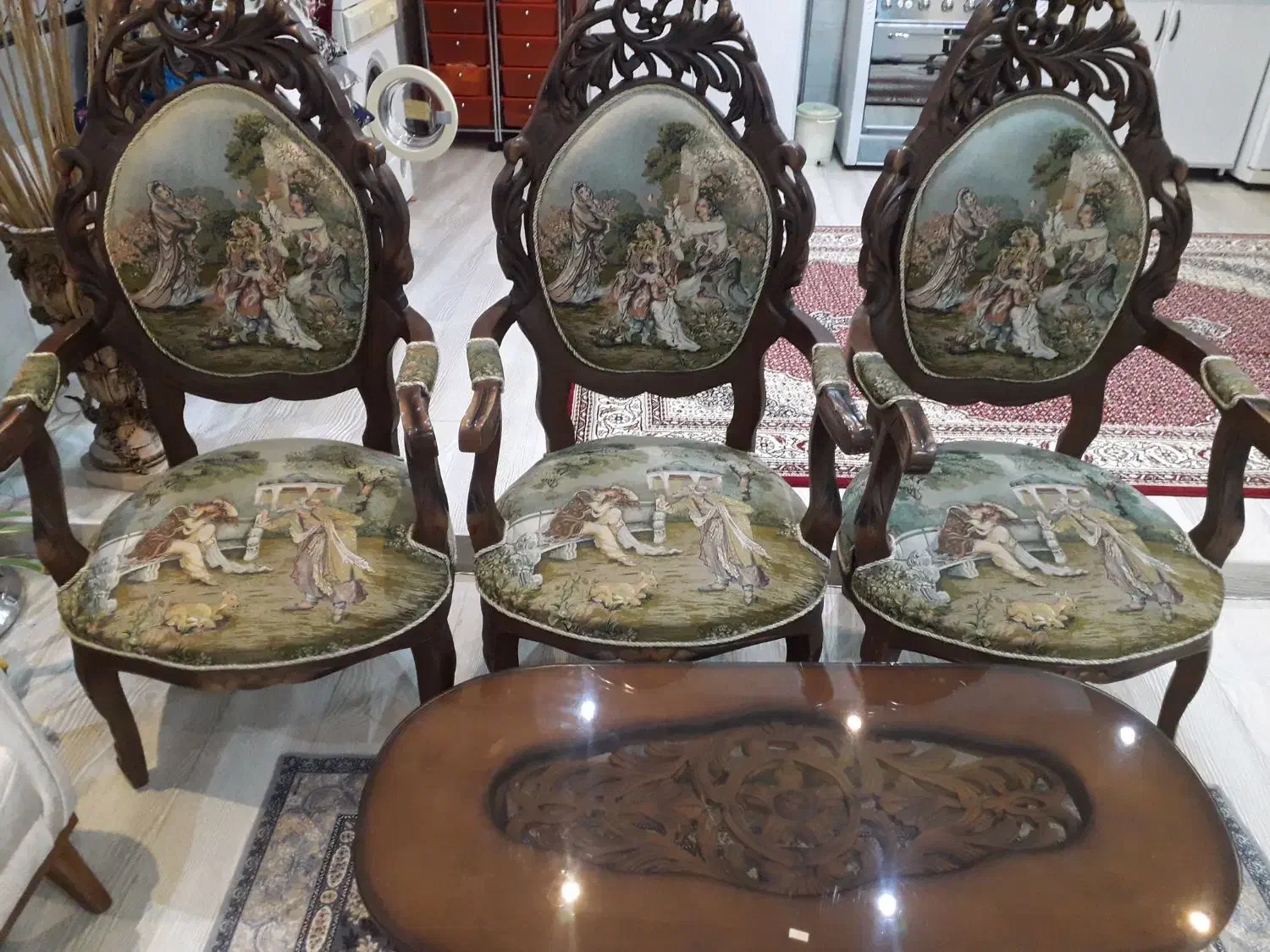 مبل سلطنتی|مبلمان خانگی و میز عسلی|خوی, |دیوار