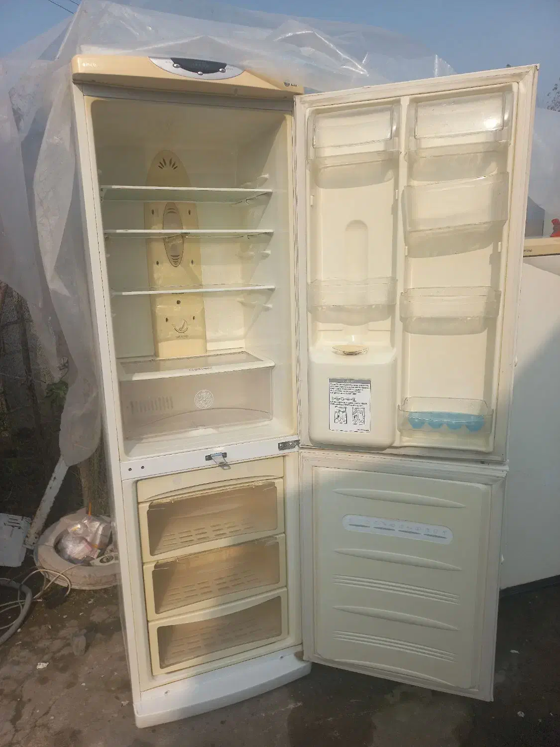 یخچال الجی وسایوان پارس وگرونجی وسایوان|یخچال و فریزر|رشت, بوسار|دیوار