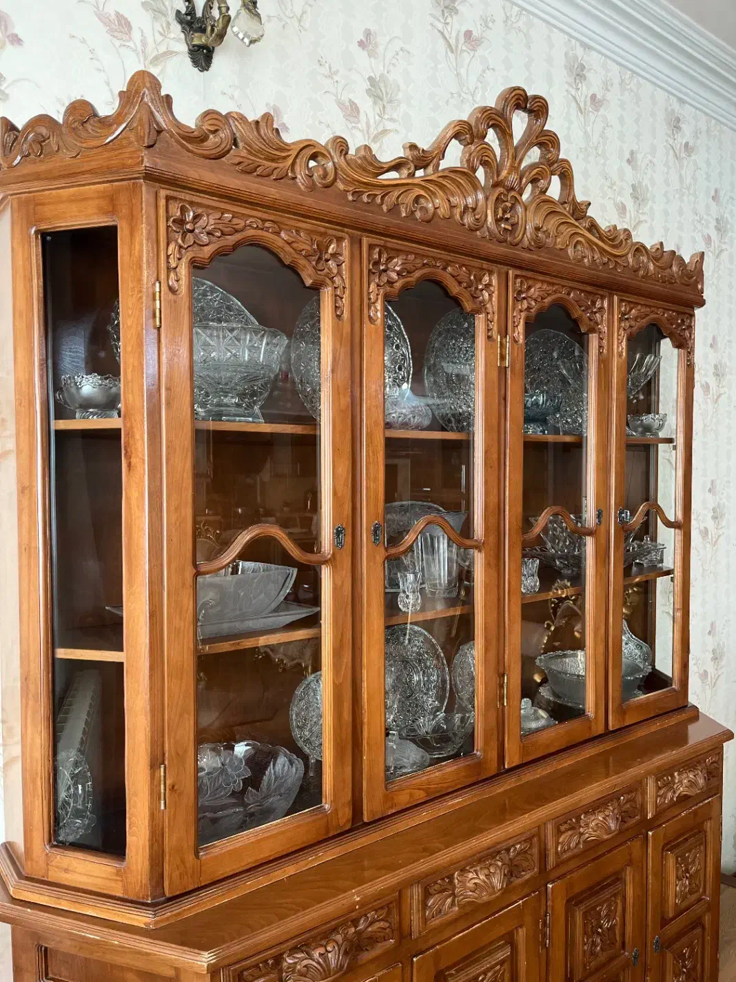 بوفه ی تمام چوب کاردست منبت کاری شده|بوفه، ویترین، کنسول|زنجان, |دیوار