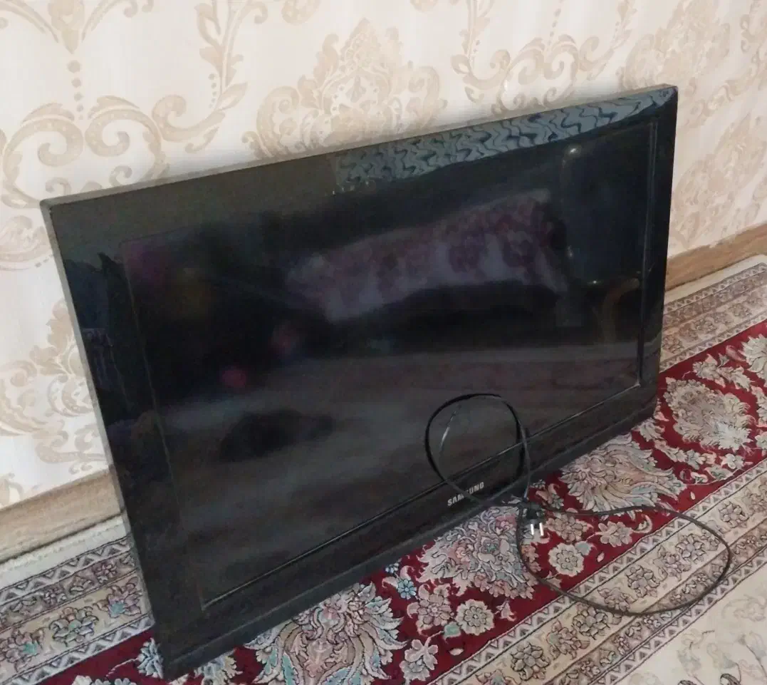 آل سی دی ۳۲|تلویزیون و پروژکتور|همدان, |دیوار