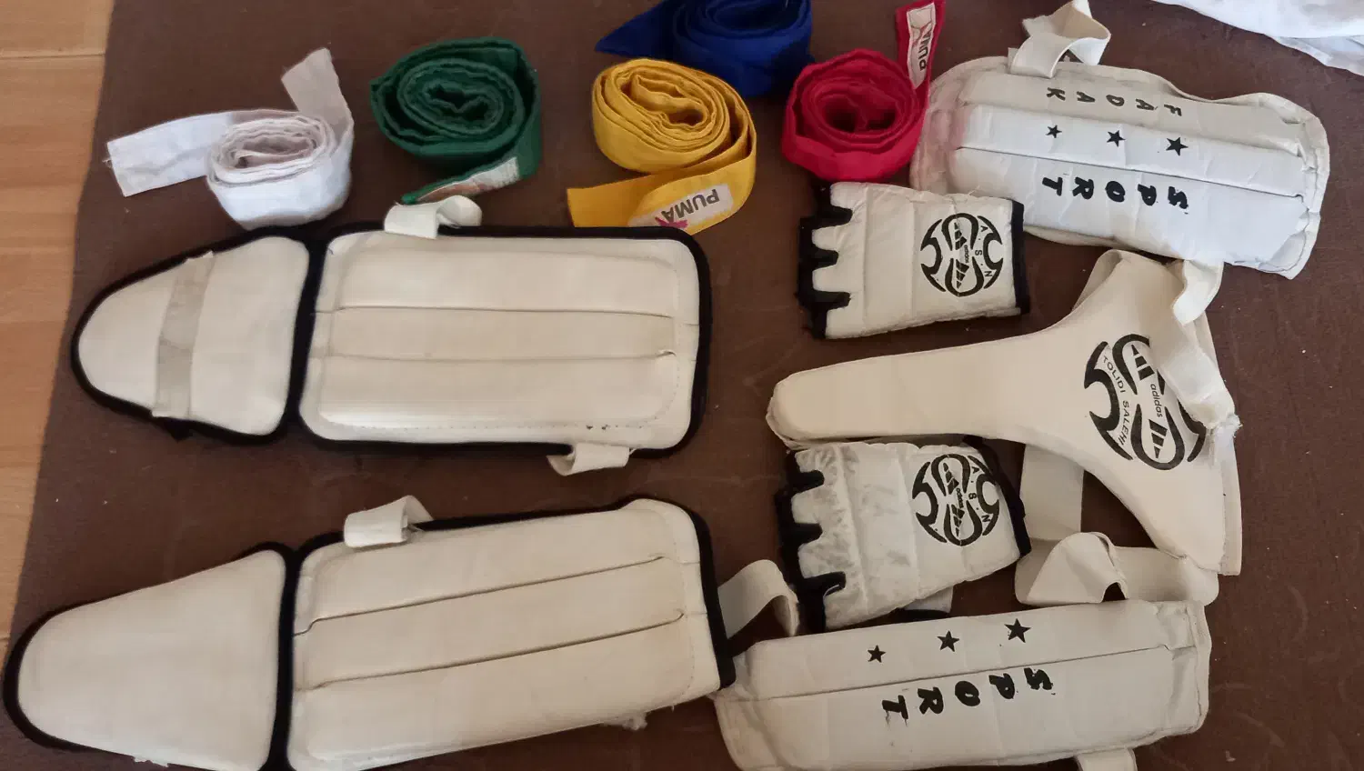 لباس ورزش تکواندوتجهیزات ایمنی مارک آدیداس و استخر|تجهیزات ورزشی|کرمانشاه, |دیوار