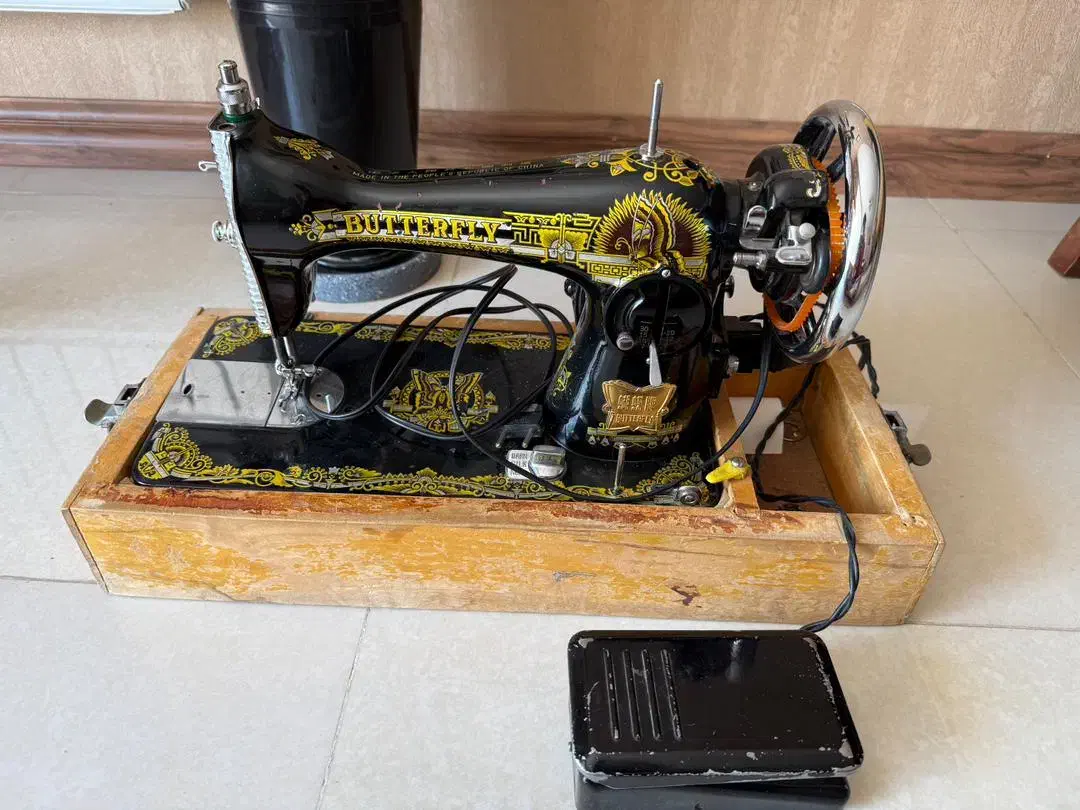 چرخ خیاطی|چرخ خیاطی و ریسندگی|شیراز, باباکوهی|دیوار