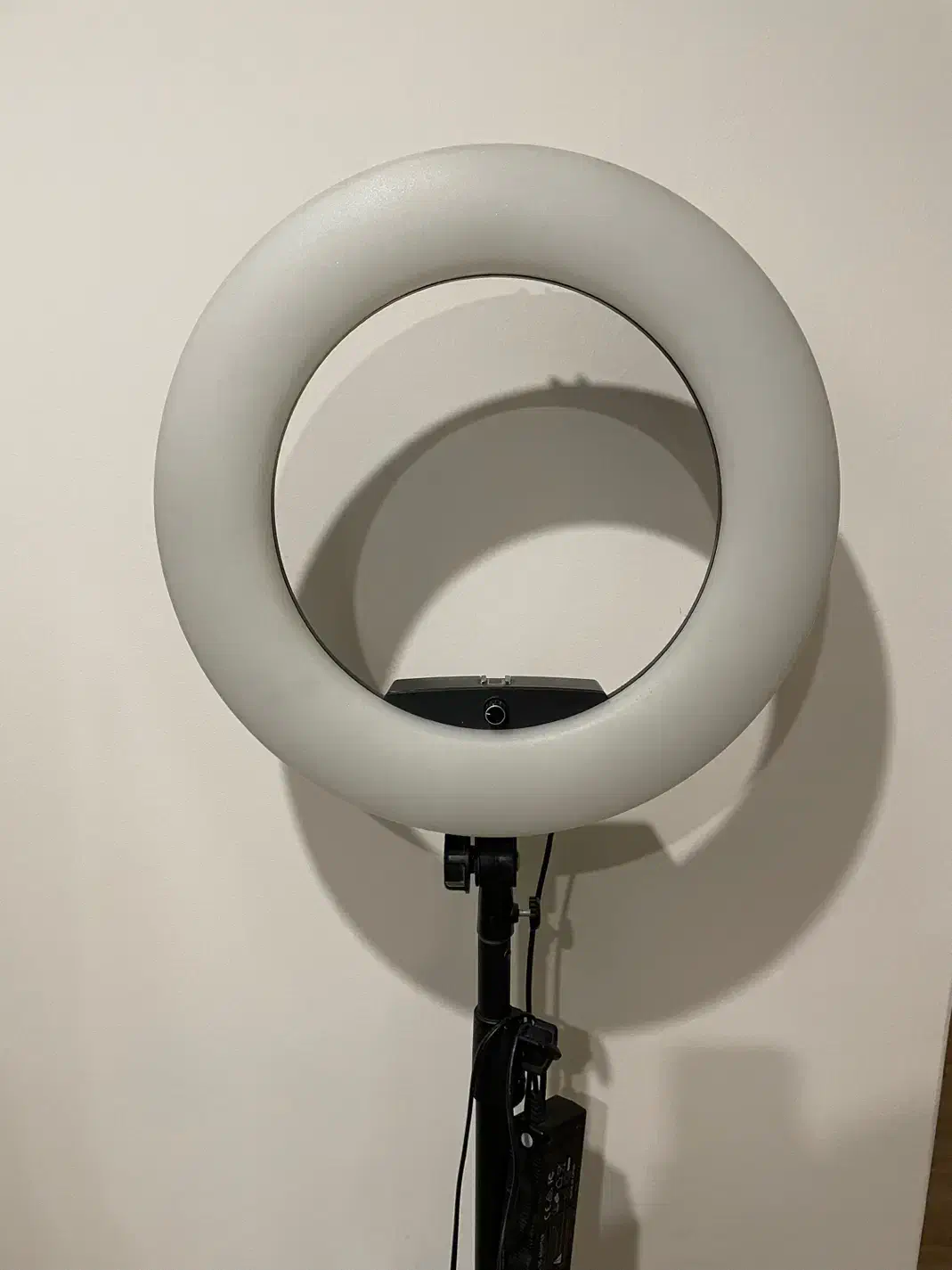 رینگ لایت ایدوبلو|دوربین عکاسی و فیلمبرداری|تهران, پاسداران|دیوار