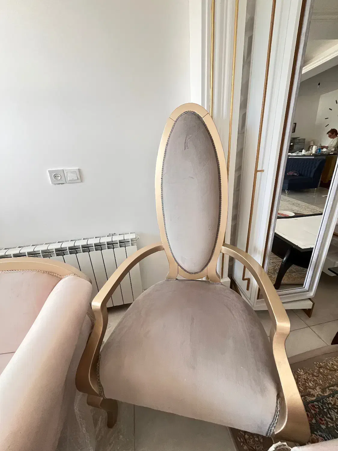 مبل نئو کلاسیک بسیار تمیز|مبلمان خانگی و میز عسلی|دابودشت, |دیوار