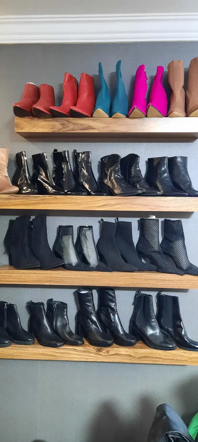 فروشنده پوشاک مزون|استخدام بازاریابی و فروش|تهران, باغ فیض|دیوار