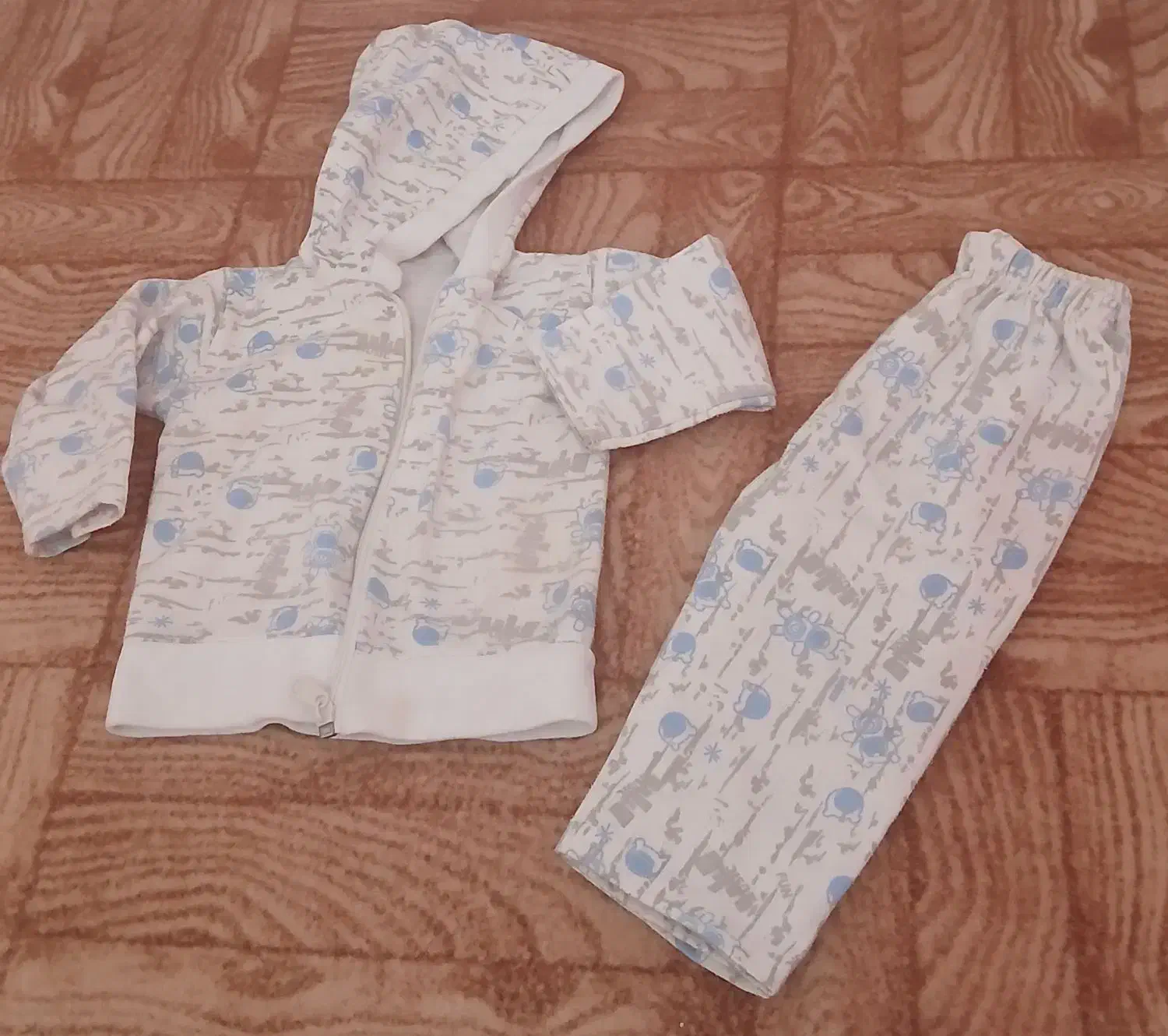 لباس بچه|کفش و لباس بچه|ملایر, |دیوار