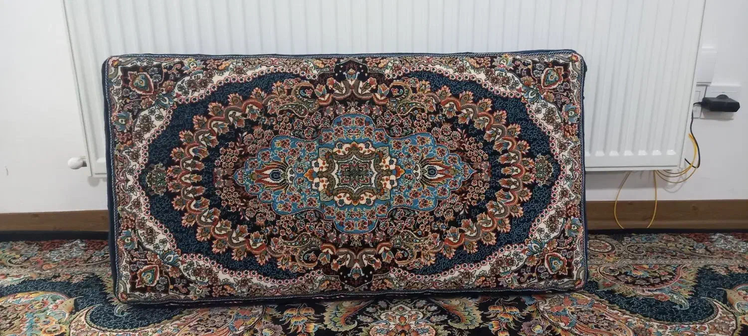 یک جفت پشتی نو|پشتی|ساوه, |دیوار