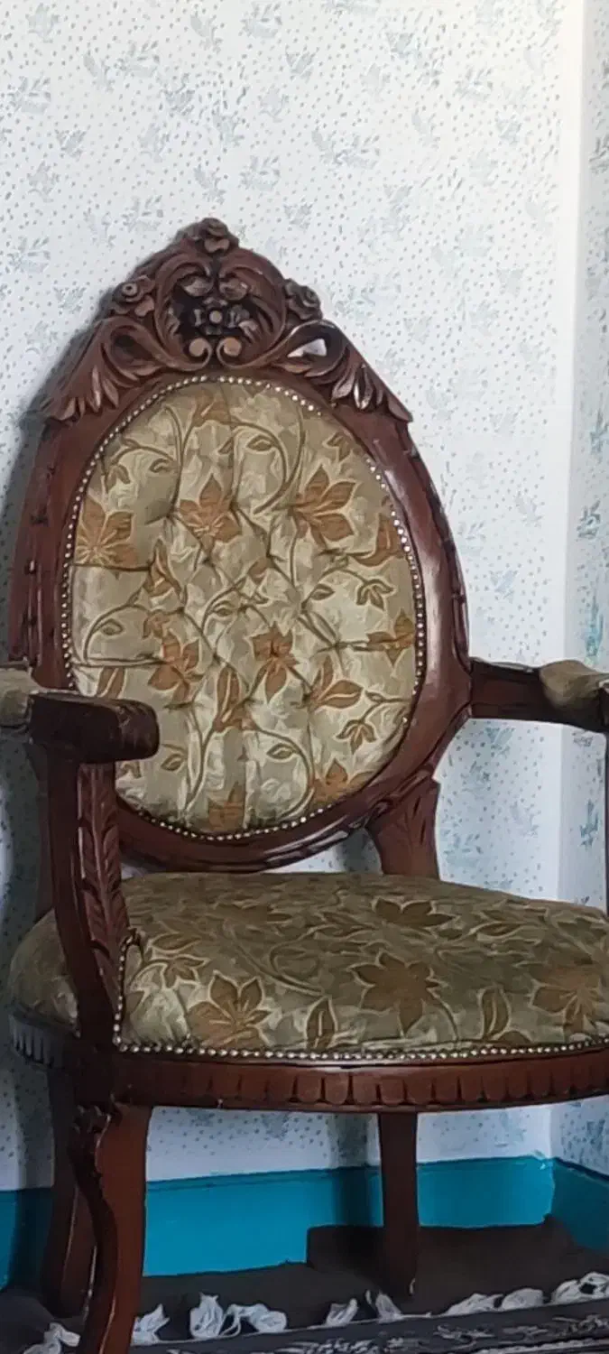 فروش مبل سلطنتی طرح فرح ۹نفره|مبلمان خانگی و میز عسلی|شیراز, منطقه هوایی شهید دوران|دیوار