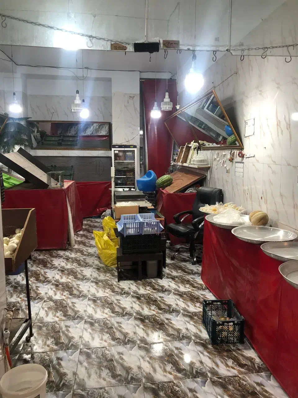 اجاره یا رهن مغازه 40 متری  نبش برای میوه فروشی|اجارهٔ مغازه و غرفه|نسیم‌شهر, |دیوار